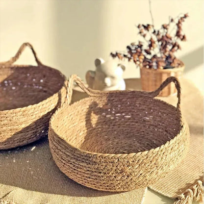 Purely natural woven cat bed
