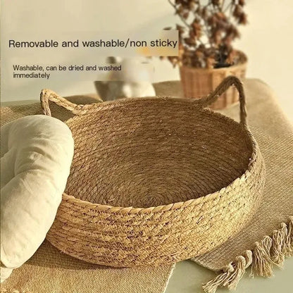Purely natural woven cat bed